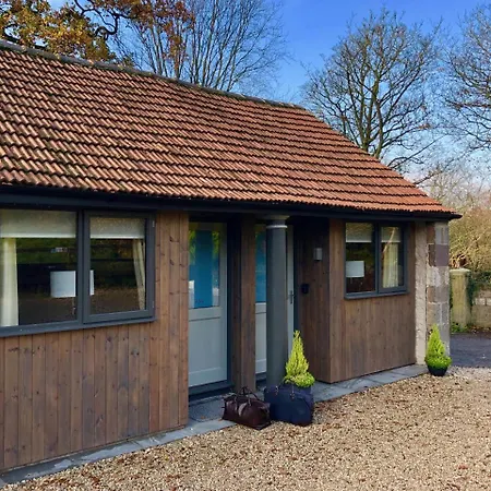 The Vicarage 4*